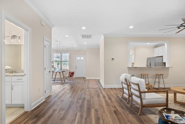 Building Photo - 174 Villa Oak Cir