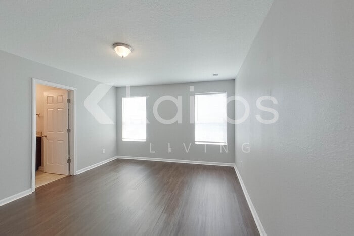 Building Photo - 1319 Mull St