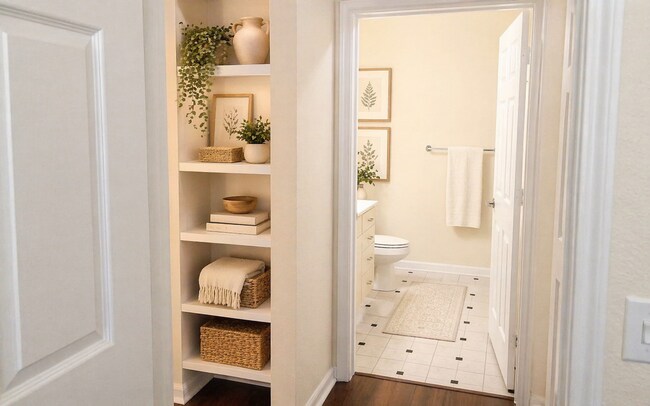 Building Photo - Stunning 2/2 Pool View Condo @ Park North Downtown Orlando !