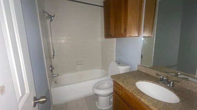 Building Photo - 9238 Golden Sunshine Dr