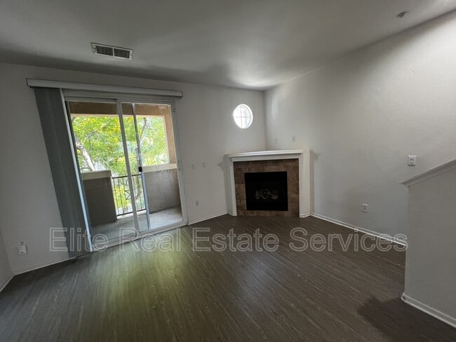 Building Photo - 1563 Hackberry Pl