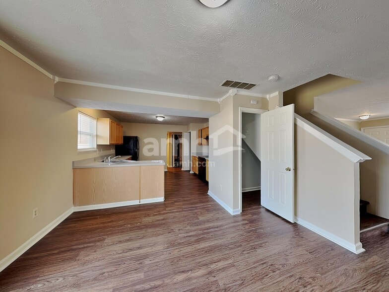 Building Photo - 716 Greene Ct