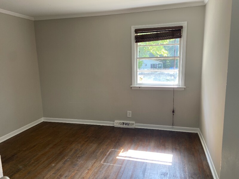 Building Photo - 1814 House Ave