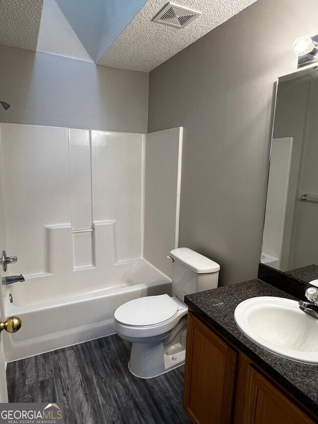 Building Photo - 109 Clinton Ct