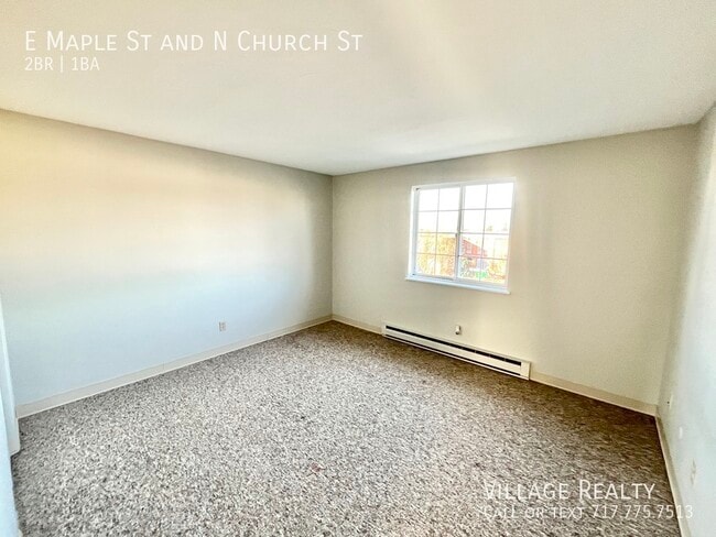 Building Photo - 361 E Maple St