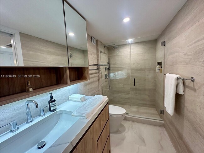 Building Photo - 2301 Collins Ave