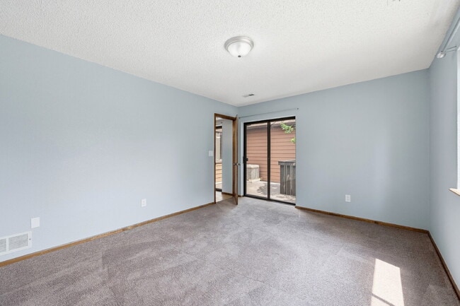 Building Photo - $2,595.95  - 3 Bed, 2 bath Condo with Lofted Bonus Space and In Unit Laundry!