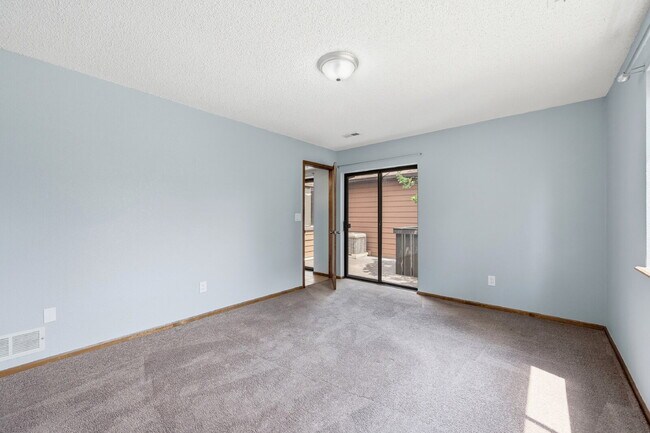 Building Photo - $2,845.95  - 3 Bed, 2 bath Condo with Lofted Bonus Space and In Unit Laundry!