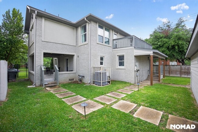 Building Photo - Charming 3BR House in Houston