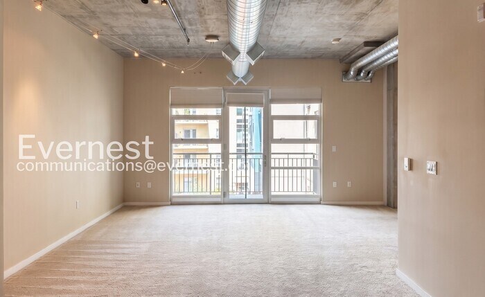 Building Photo - 3601 Arapahoe Ave