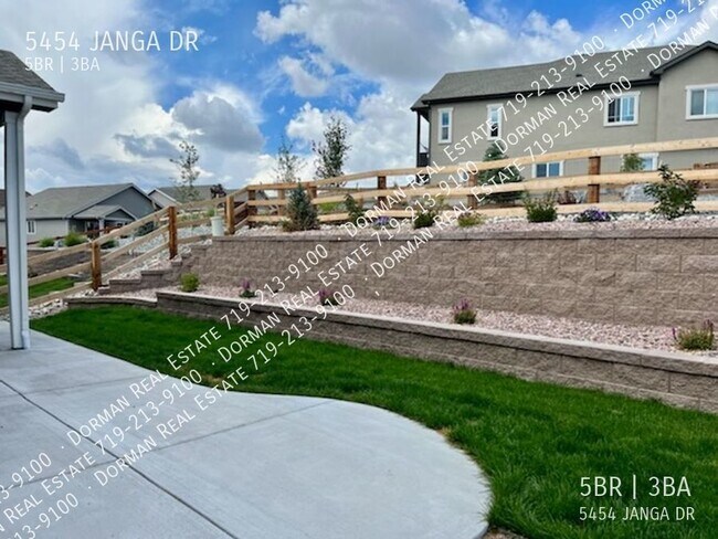 Building Photo - 5454 Janga Dr