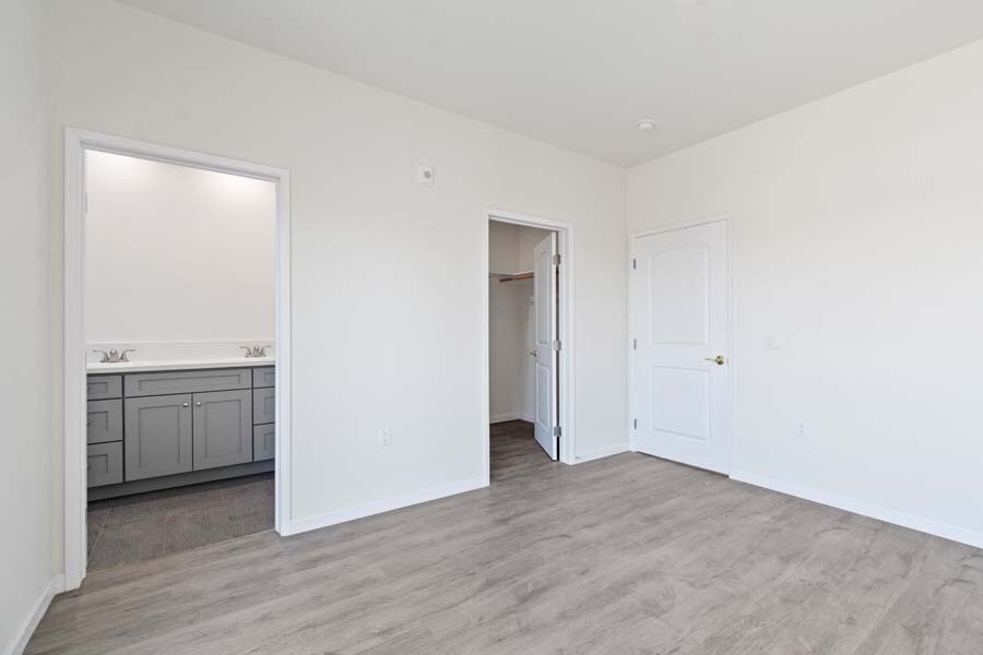 Building Photo - 11808 Hart St