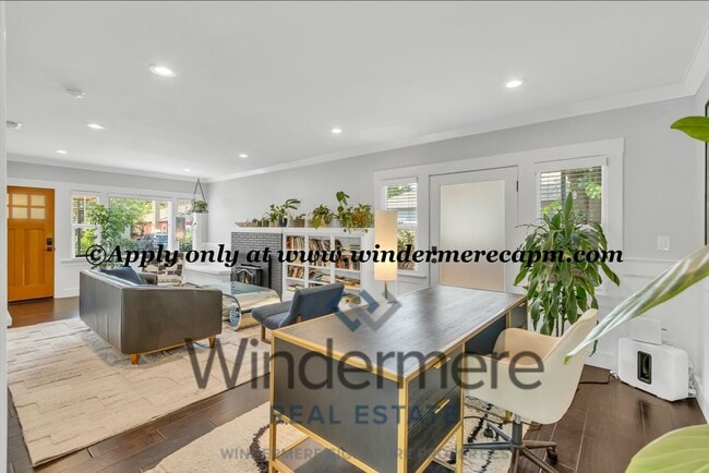 Building Photo - Timeless Modern Luxury 3 bedroom in one of...