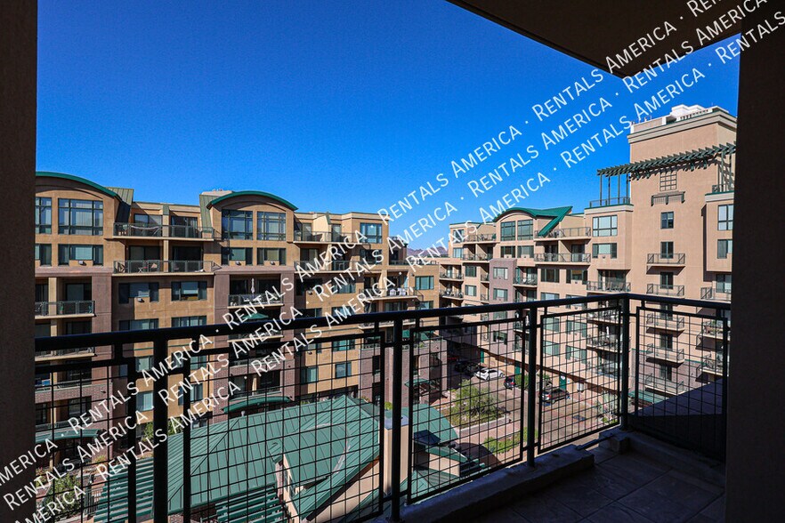Building Photo - 16 W Encanto Blvd