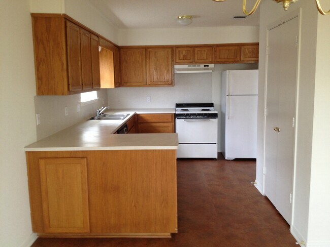 Building Photo - 638park
