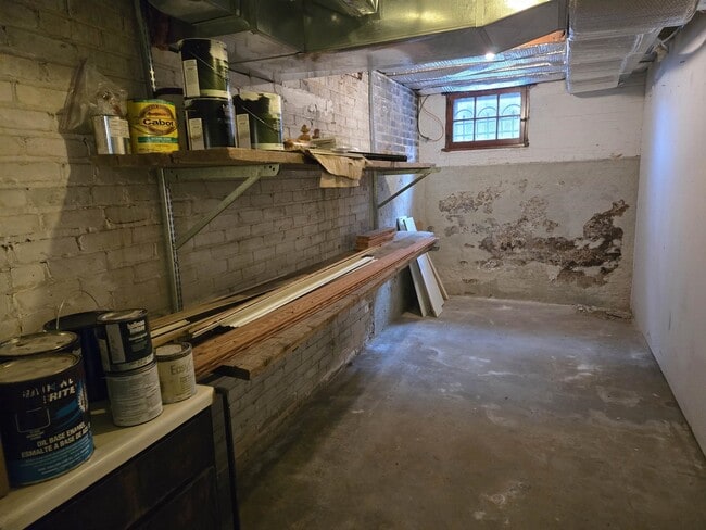 Building Photo - 25 Langdon St