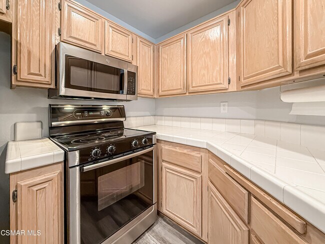 Building Photo - 5744 Oak Bend Ln