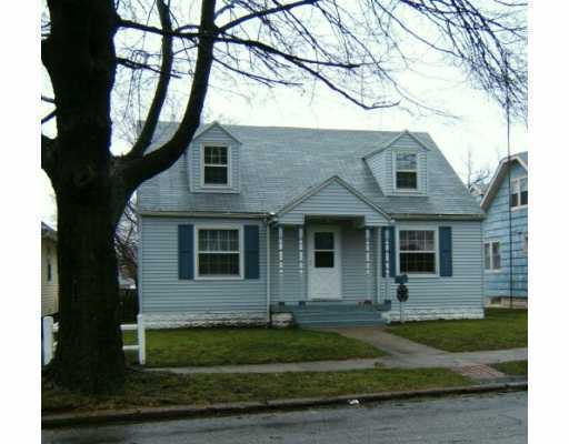 Building Photo - 225 E Fairview Ave