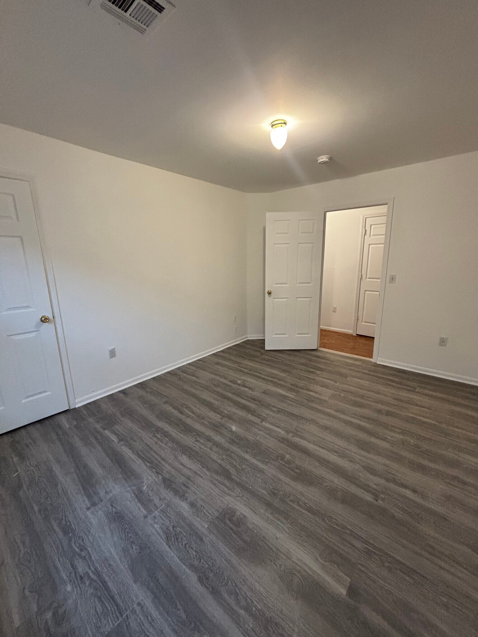 Building Photo - 72 Sumo Village Ct