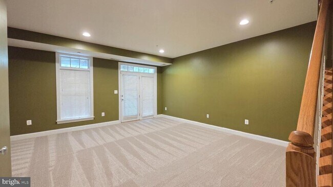 Building Photo - 3547 Goddard Way