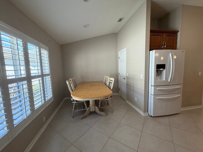 Building Photo - 4720 Decatur Cir