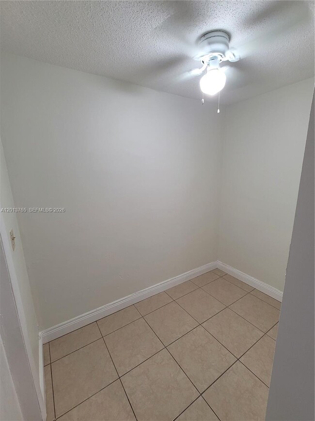 Building Photo - 3425 SW 89th Ave