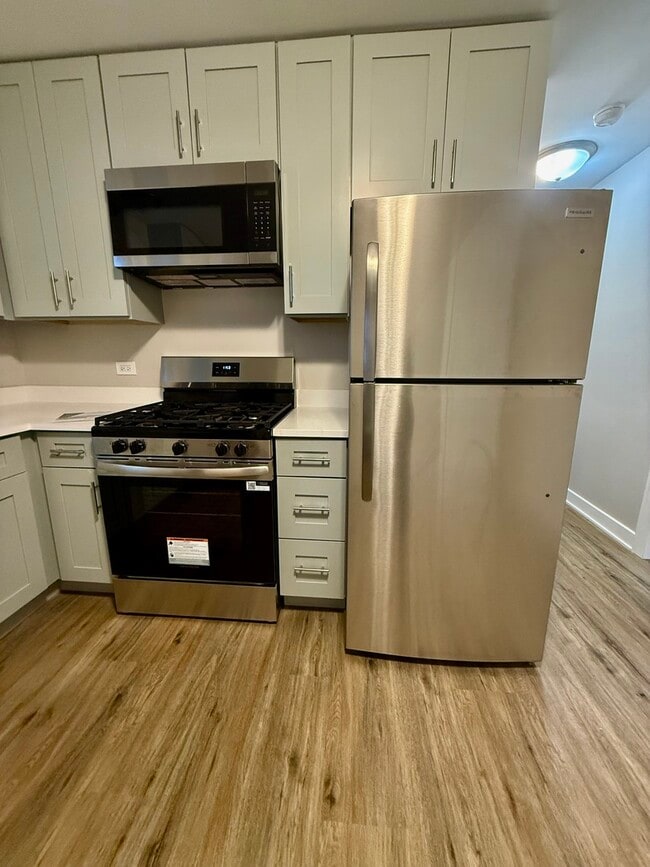 Building Photo - 146 S 9th Ave