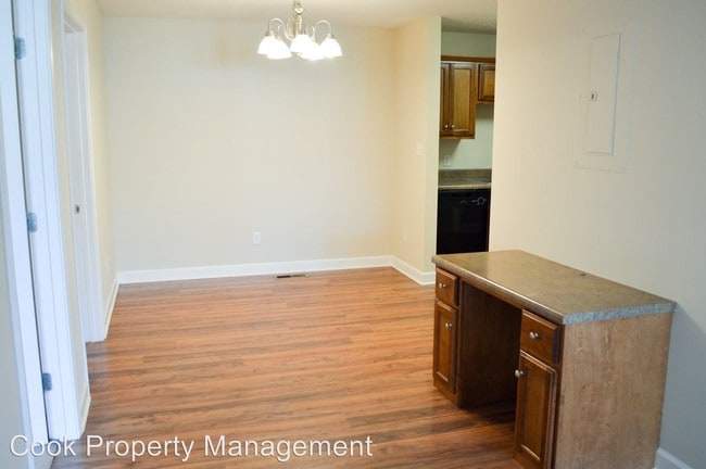 Building Photo - 314 Audley Ave