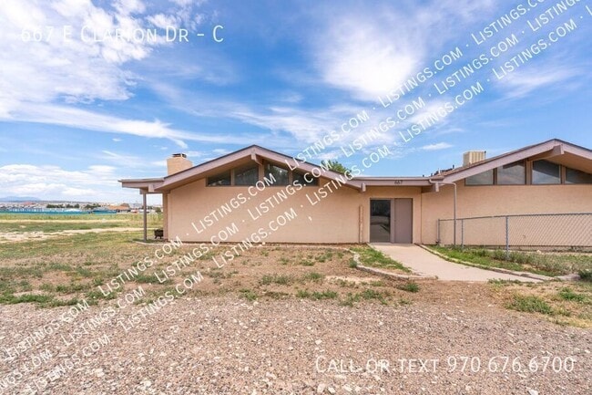 Primary Photo - 667 E Clarion Dr