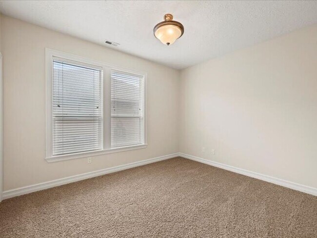 Building Photo - 2607 Stonecreek Dr