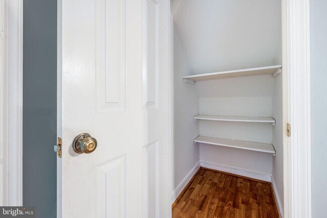 Building Photo - 11821 Sinclair Ln