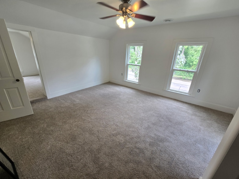 Building Photo - 540 Dunkirk Ave