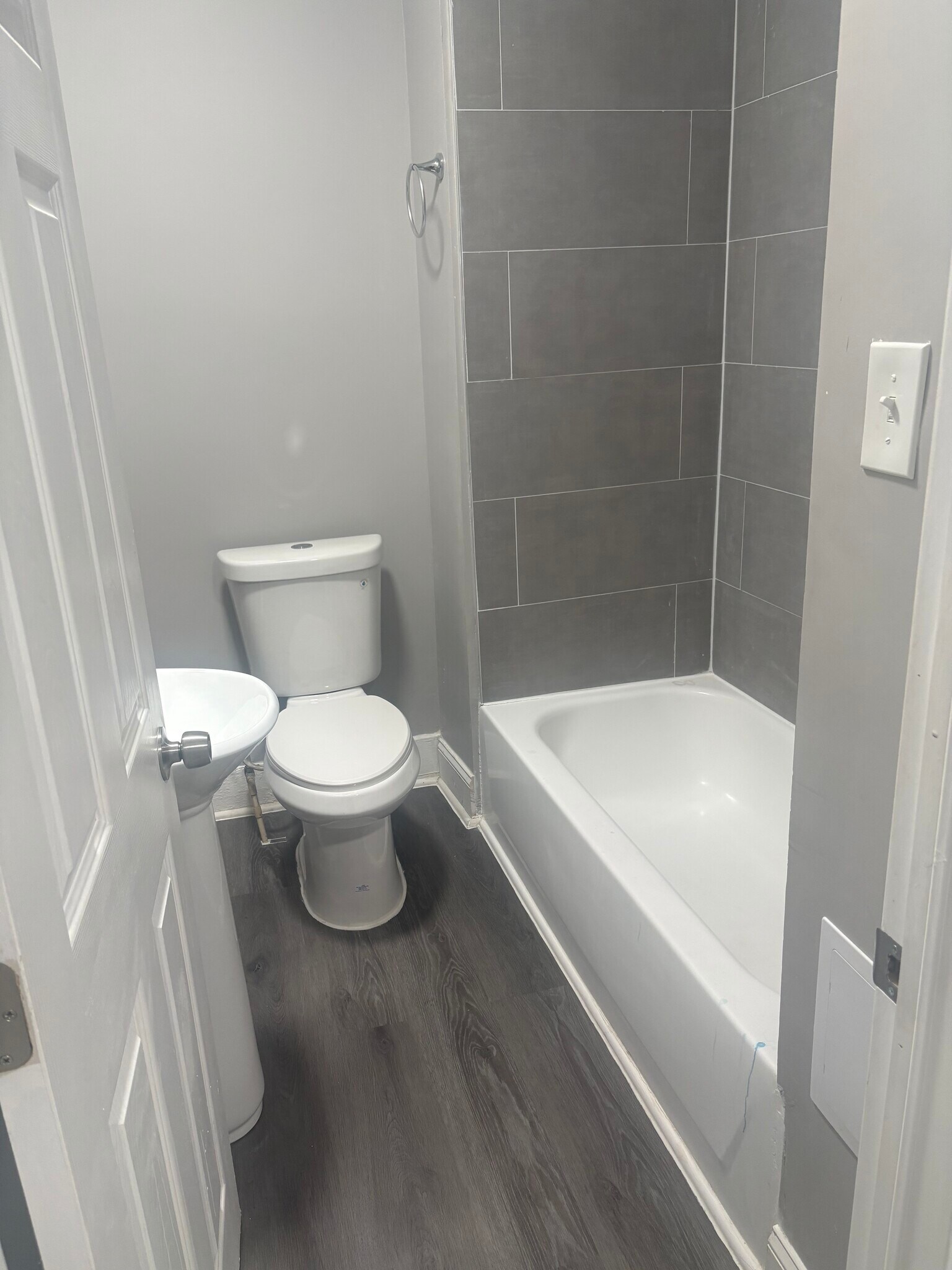 Building Photo - 3309 Presstman St