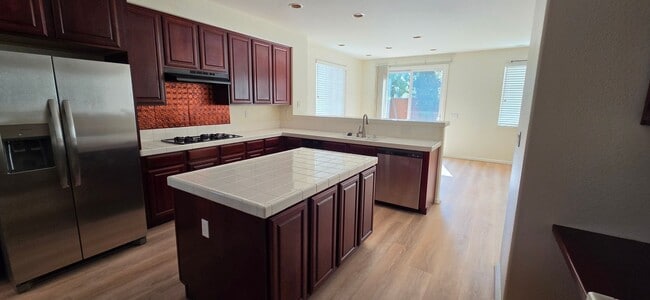 Building Photo - 4195 Peninsula Point Dr