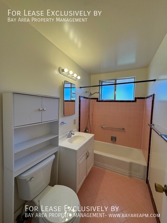 Building Photo - 338 Orchard Ave
