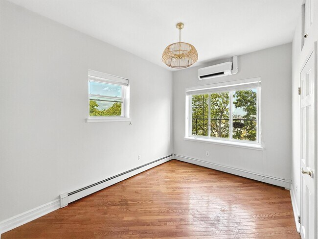 Building Photo - 510 Palisade Ave