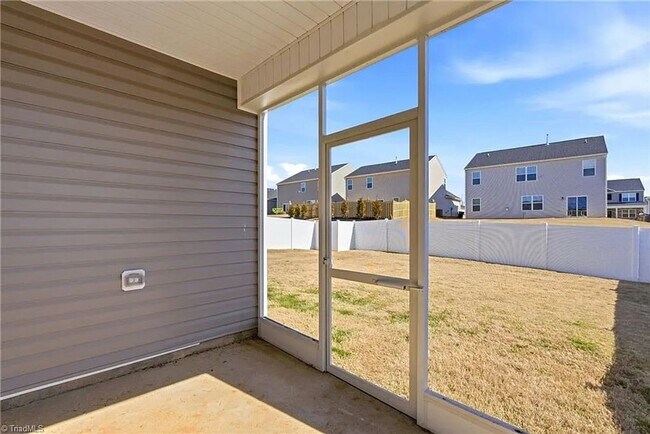 Building Photo - 4608 Reedy Creek Farm Cir
