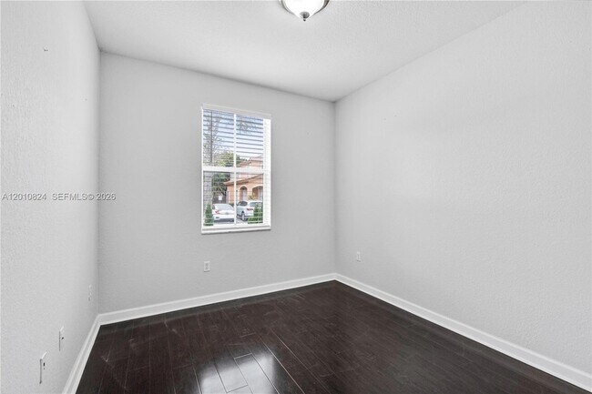 Building Photo - 8741 NW 111th Ct