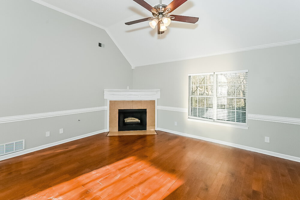Building Photo - 5333 Doe Ln