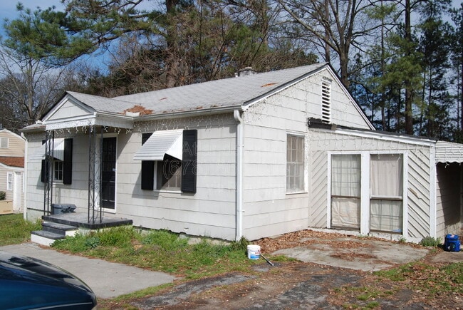 Building Photo - 2242 Lawson Way