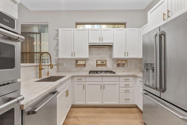 Building Photo - 14450 N Thompson Peak Pkwy