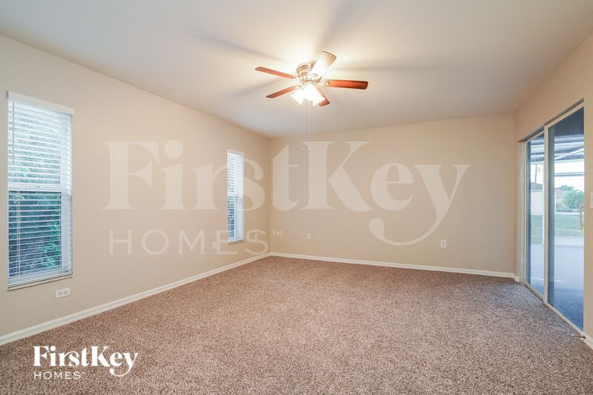 Building Photo - 5003 Barth St