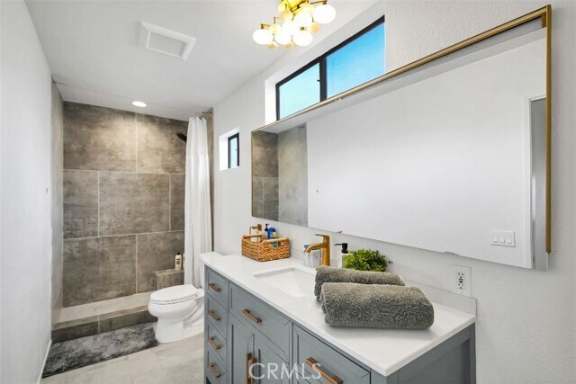 Building Photo - 10444 Canoga Ave