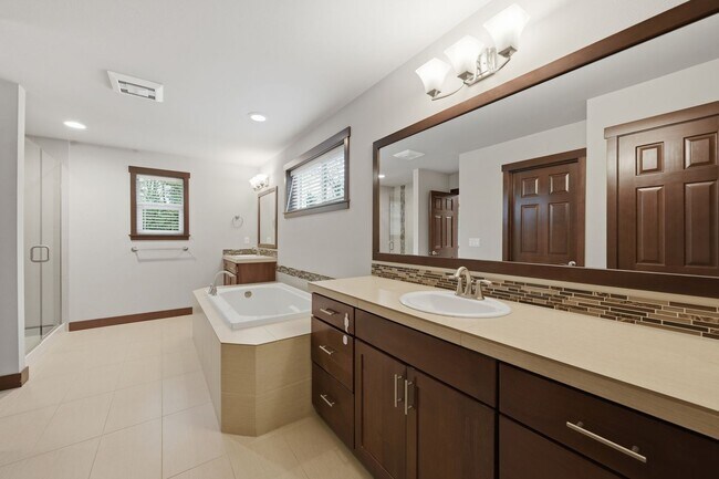 Building Photo - Stunning Finn Hill Retreat — Space, Style & Privacy