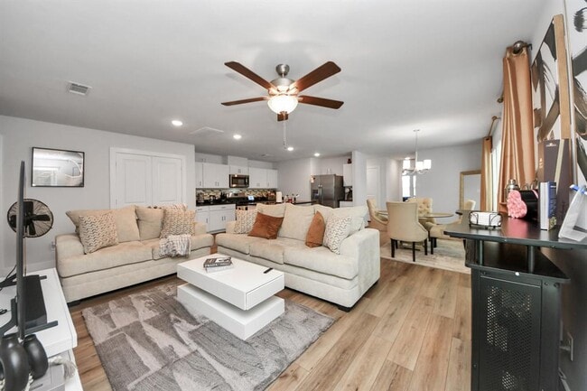 Building Photo - 7014 Cedar Breeze Ct
