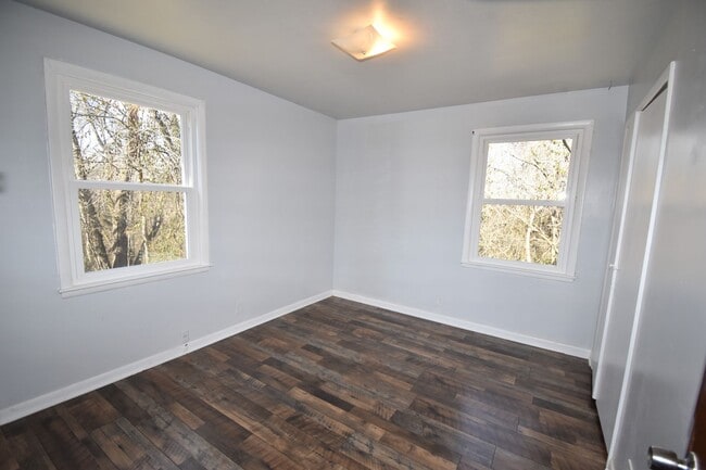Building Photo - 3 Bedroom Pet Friendly Home For Rent Near ...