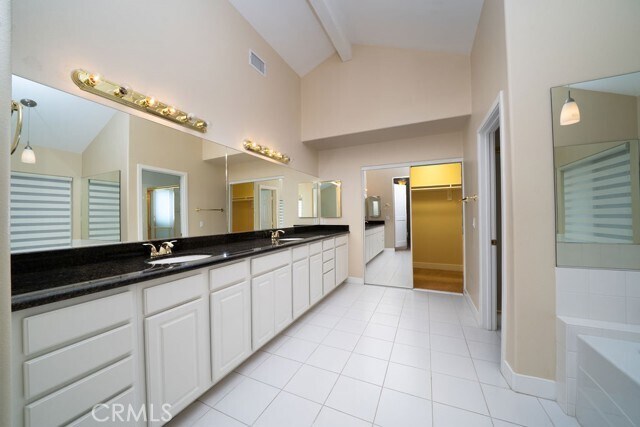 Building Photo - 34 Columbus