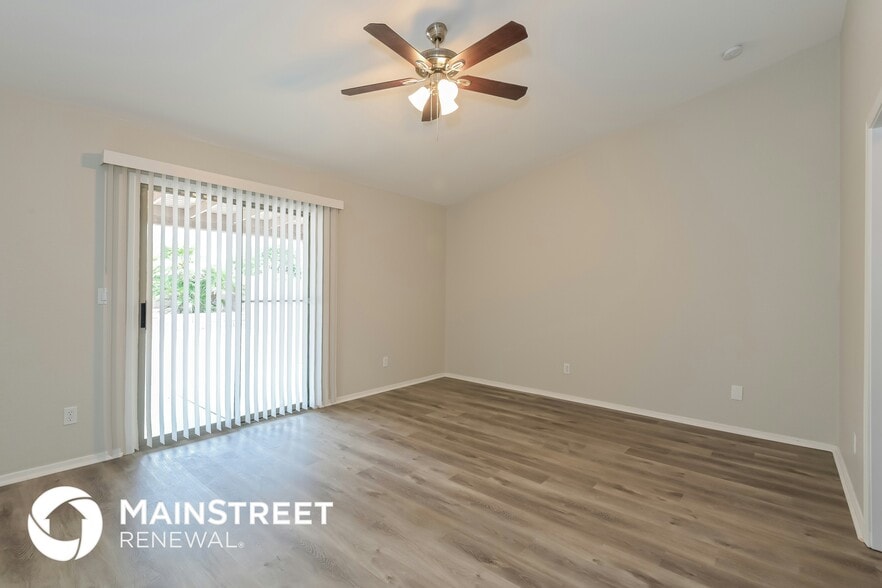 Building Photo - 10614 E Bridgeport St