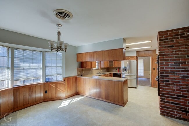 Building Photo - Rental Property