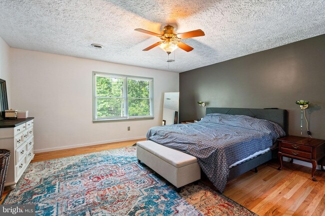 Building Photo - 127 Pilgrim Cove